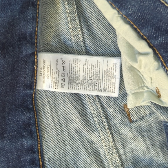 Banana Republic Blue Jeans Faded. Slim Fit. Size 33" x 30 (Like New) - Picture 4 of 9